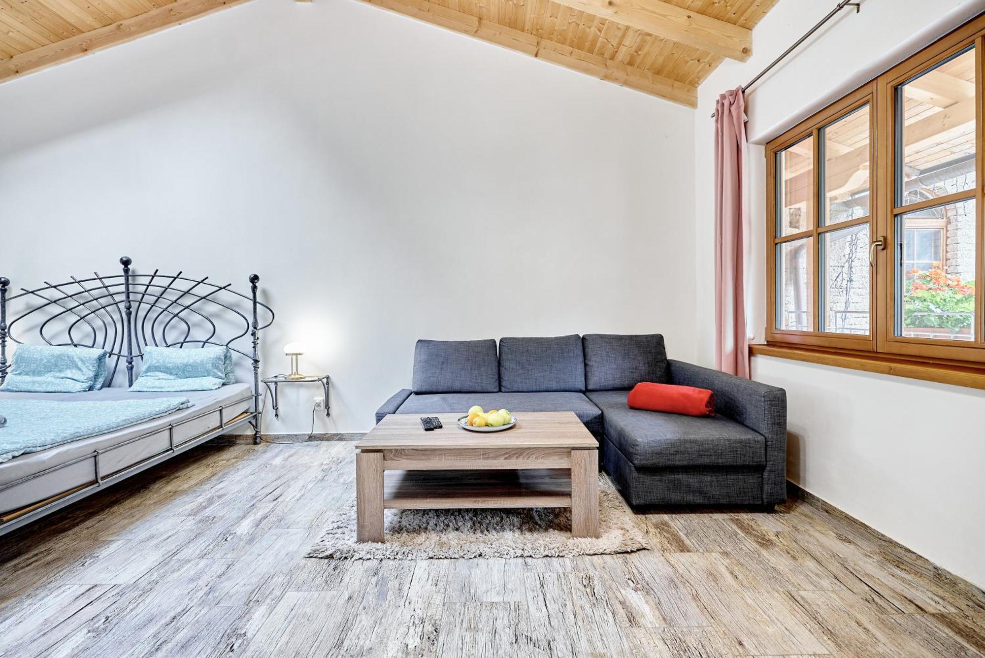Apartmany Svatosske Skaly 洛克特 外观 照片