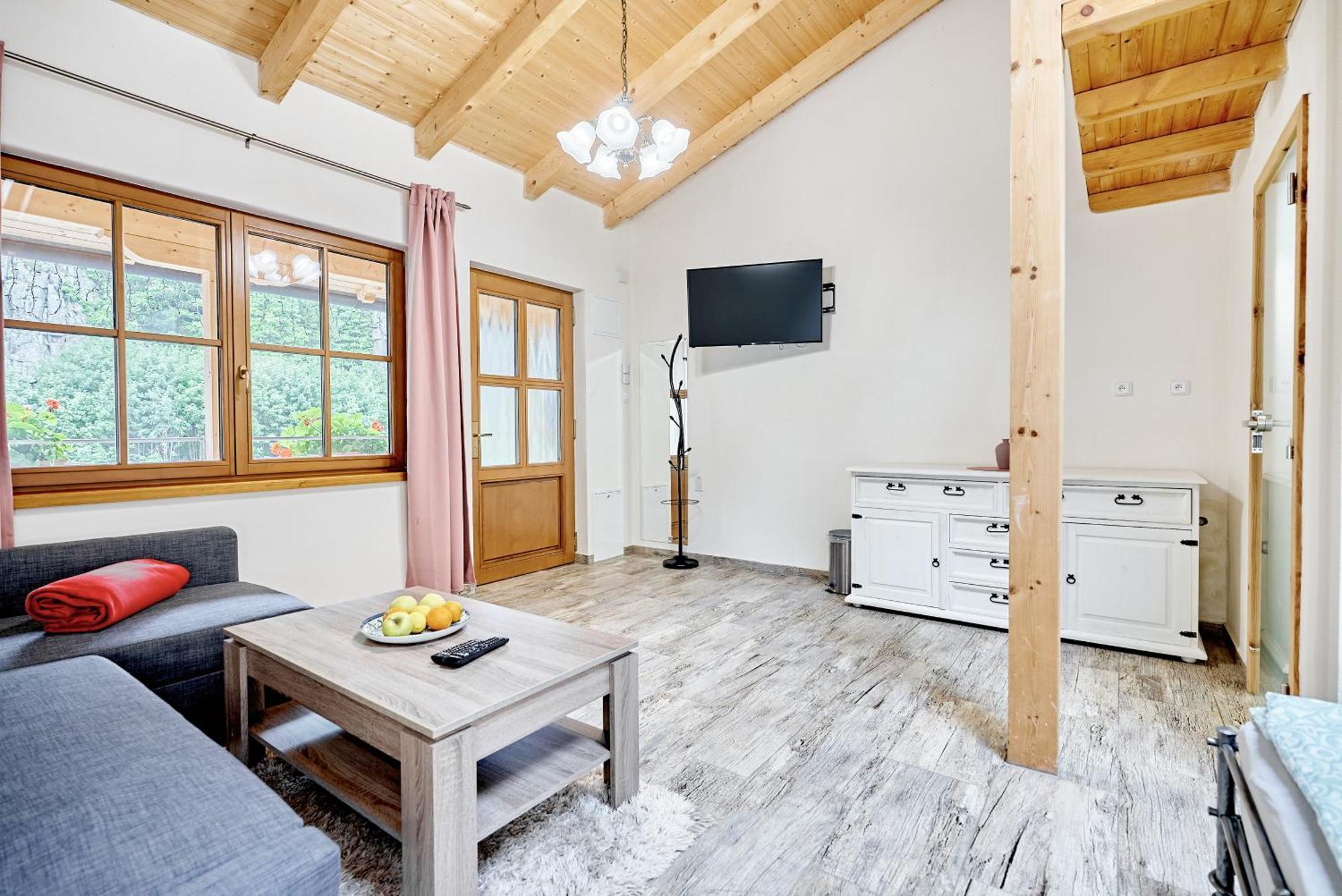 Apartmany Svatosske Skaly 洛克特 外观 照片