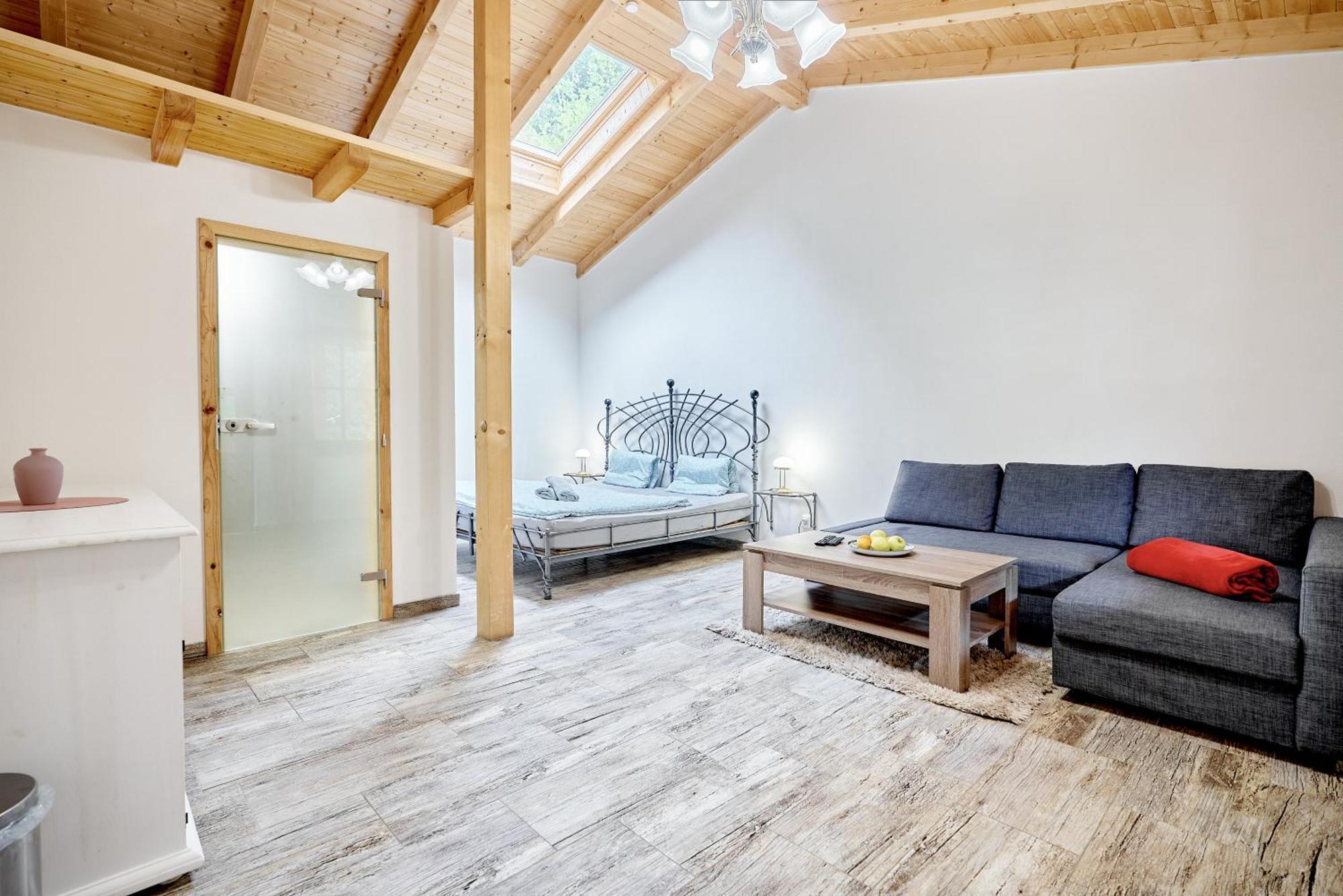 Apartmany Svatosske Skaly 洛克特 外观 照片