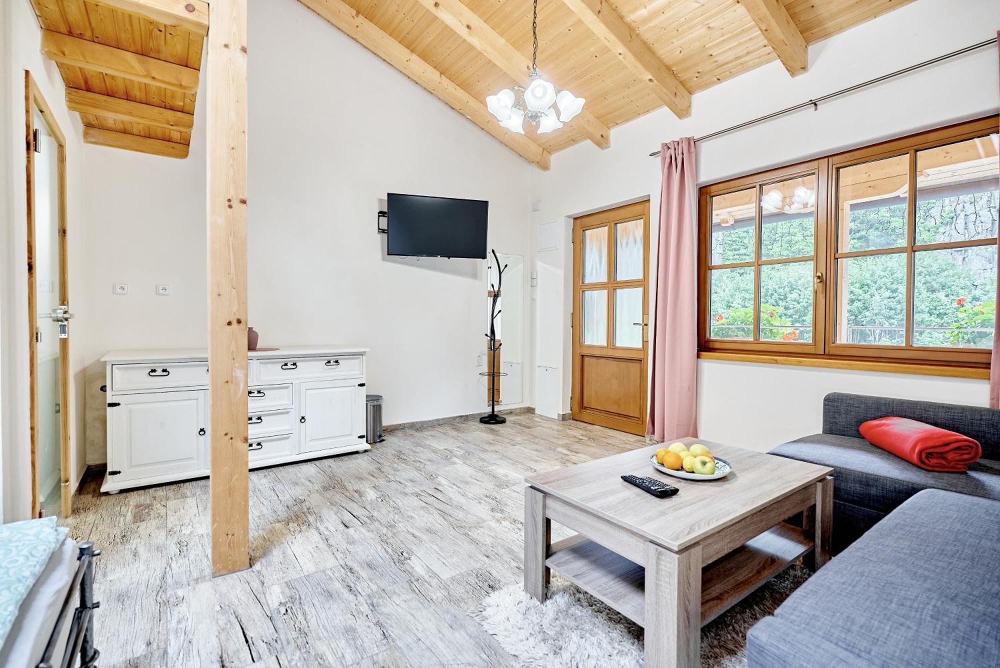 Apartmany Svatosske Skaly 洛克特 外观 照片