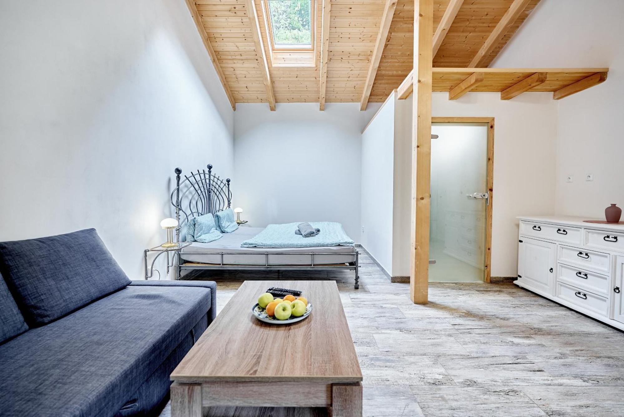 Apartmany Svatosske Skaly 洛克特 外观 照片