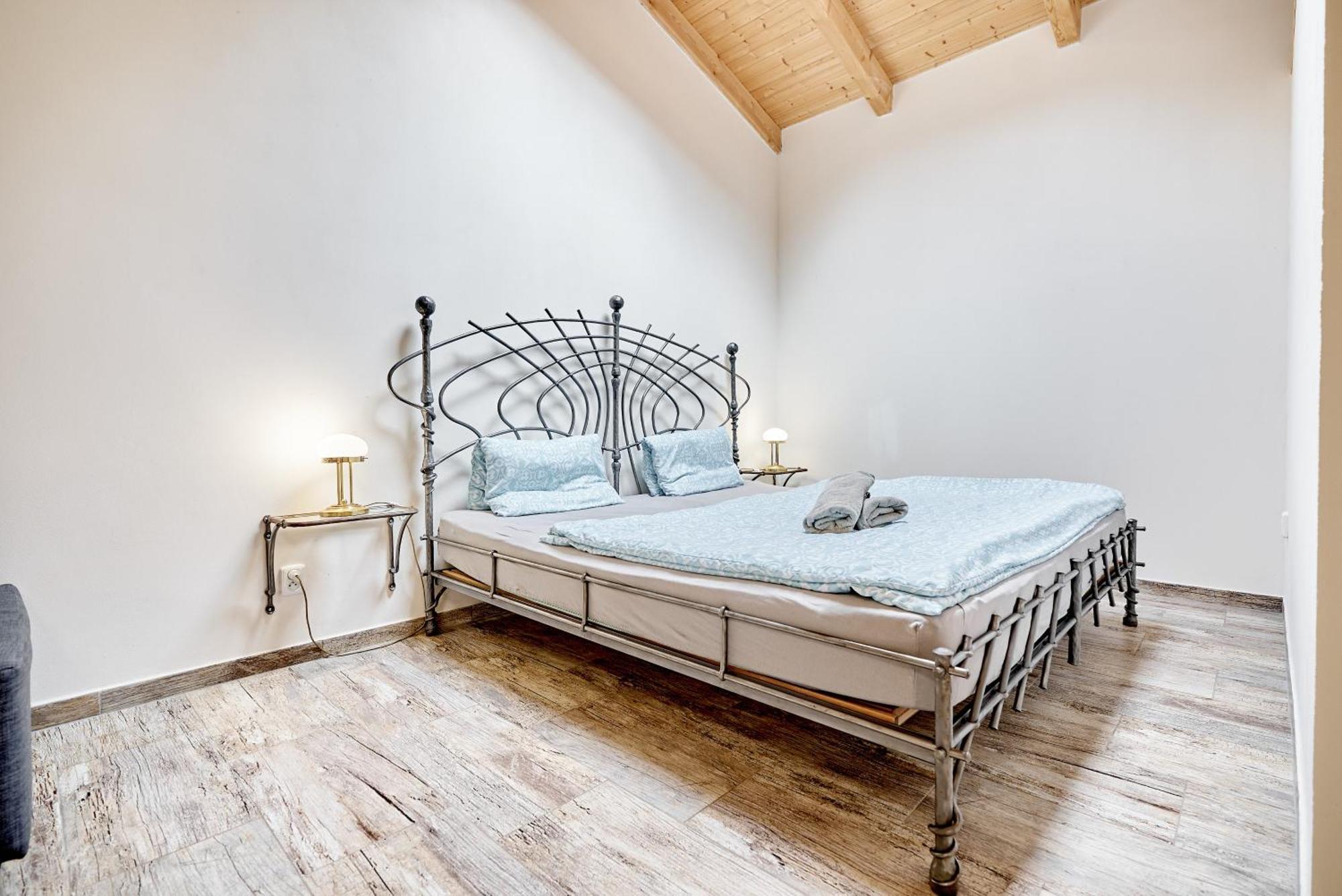 Apartmany Svatosske Skaly 洛克特 外观 照片