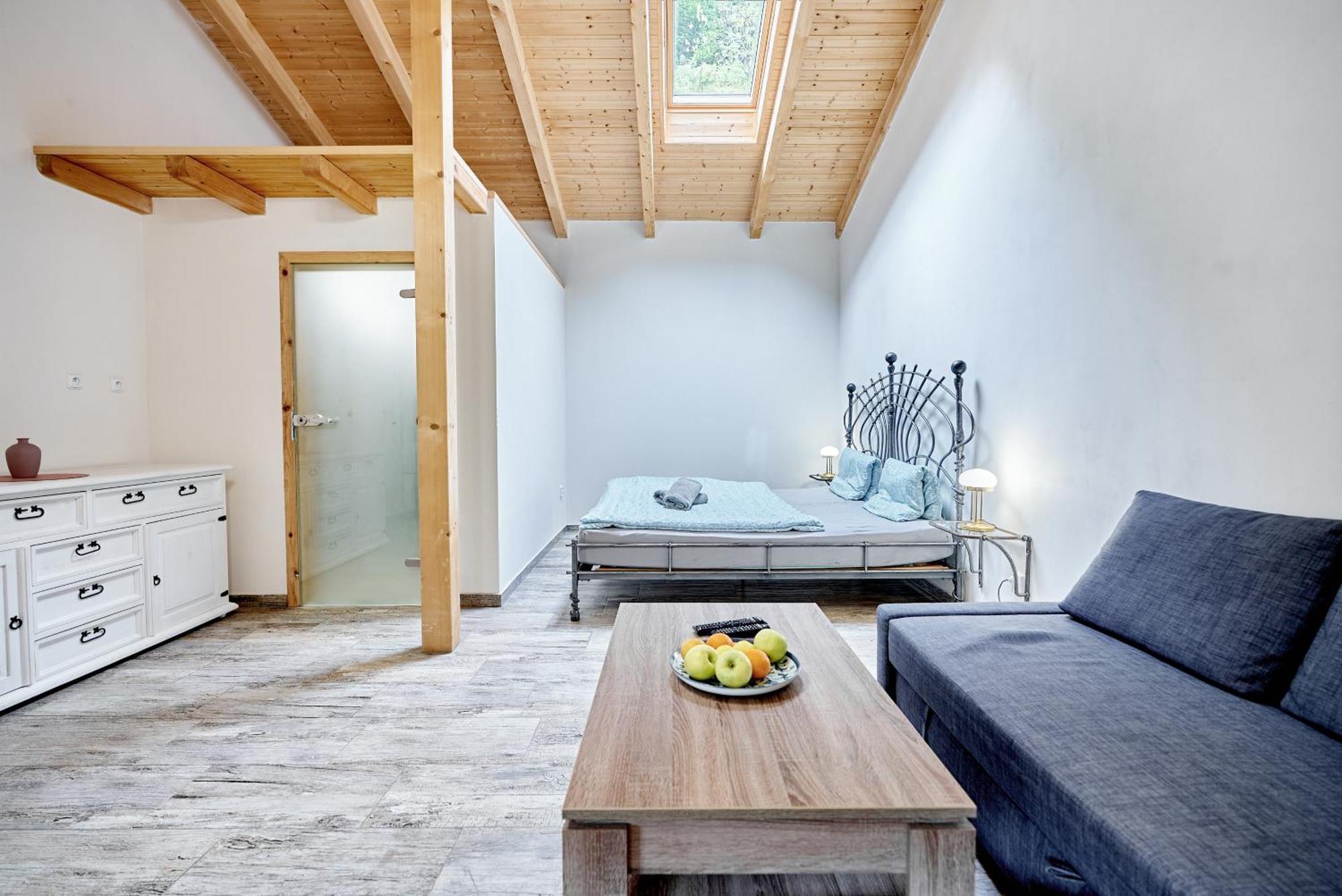 Apartmany Svatosske Skaly 洛克特 外观 照片